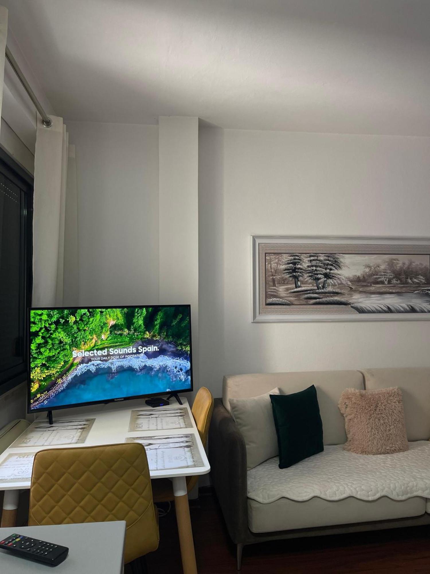 Sky Center Apartment Tirana Exterior photo